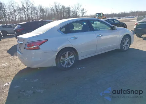 2015 Nissan Altima 2.5 Sv из США, поврежденный, VIN 1N4AL3AP1FC443943